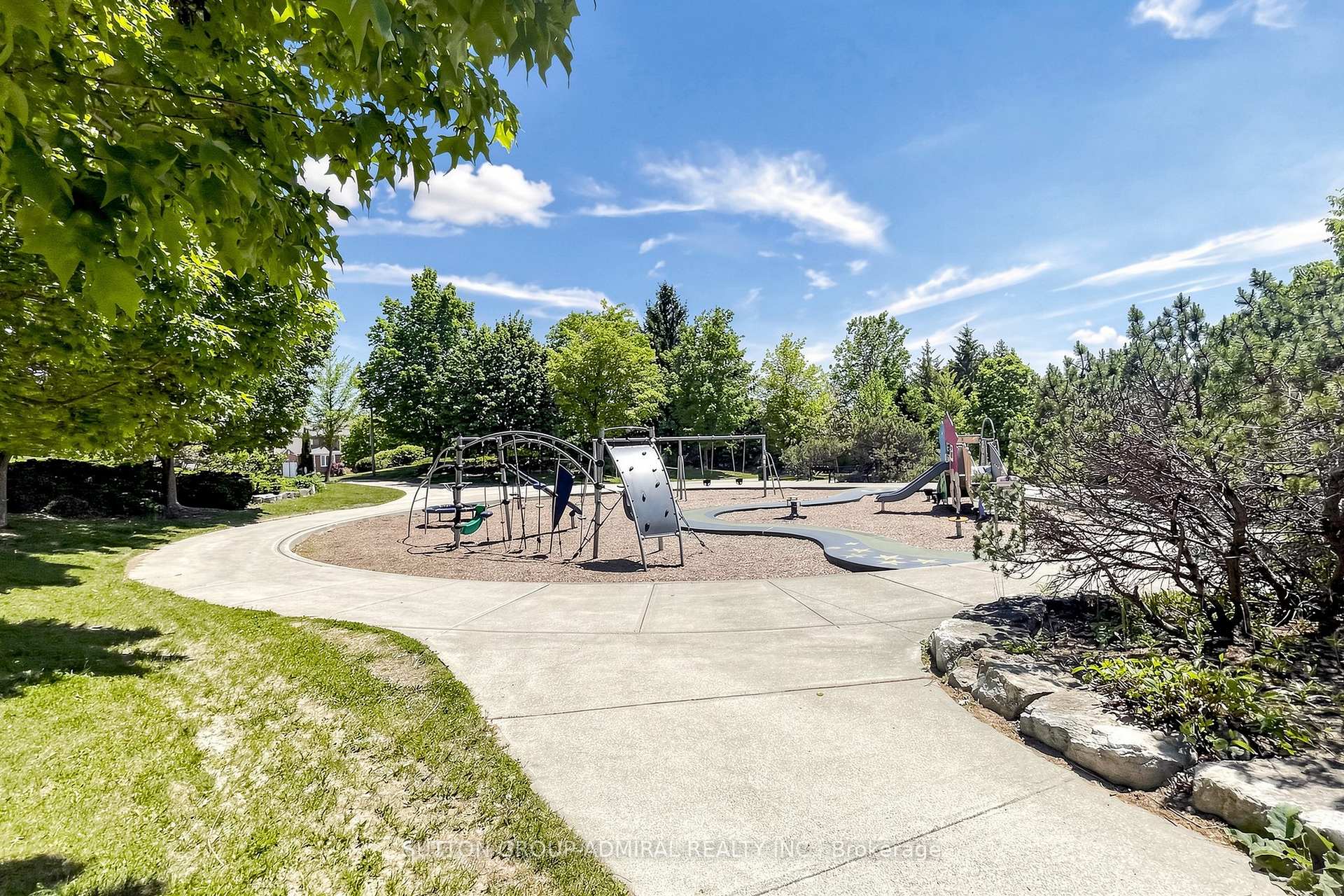 Photo 47 of 50 Springer Drive, Richmond Hill, Westbrook — HOMEH