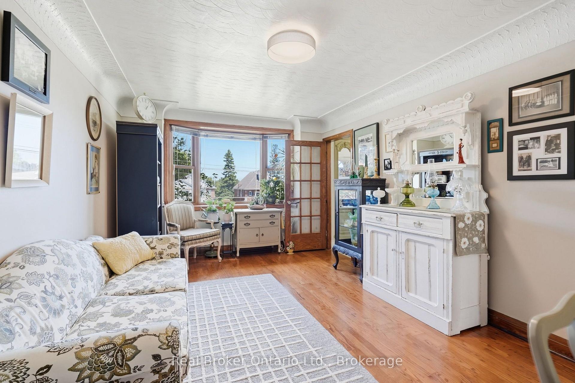 Photo 6 of 2210 King Street E, Hamilton, Glenview — HOMEH