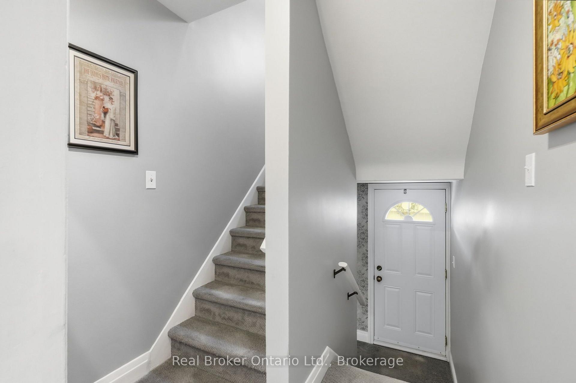 Photo 17 of 2210 King Street E, Hamilton, Glenview — HOMEH