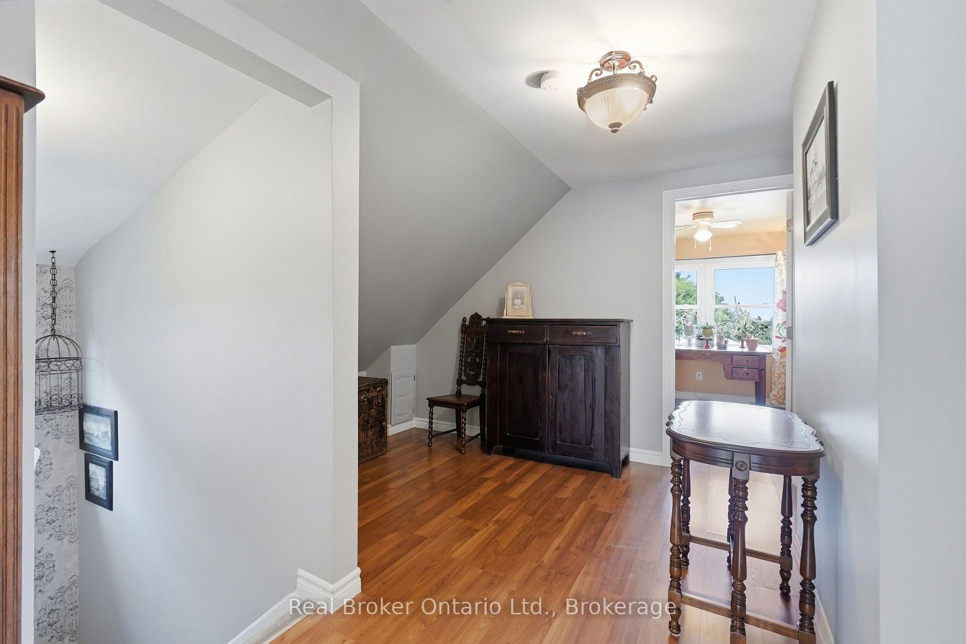 Photo 19 of 2210 King Street E, Hamilton, Glenview — HOMEH