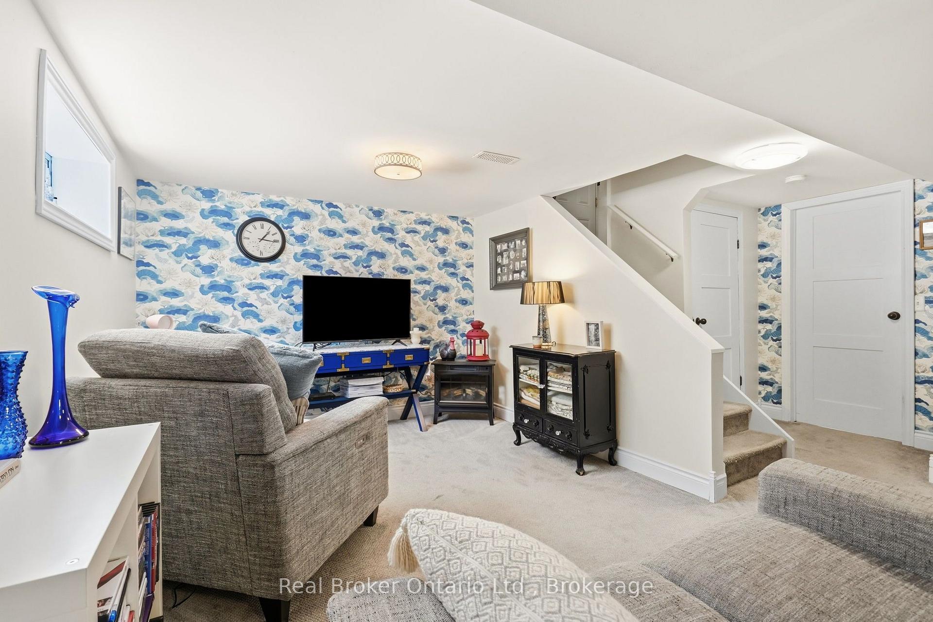 Photo 27 of 2210 King Street E, Hamilton, Glenview — HOMEH