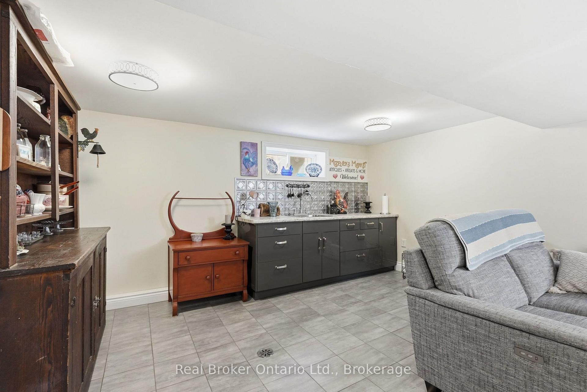 Photo 30 of 2210 King Street E, Hamilton, Glenview — HOMEH