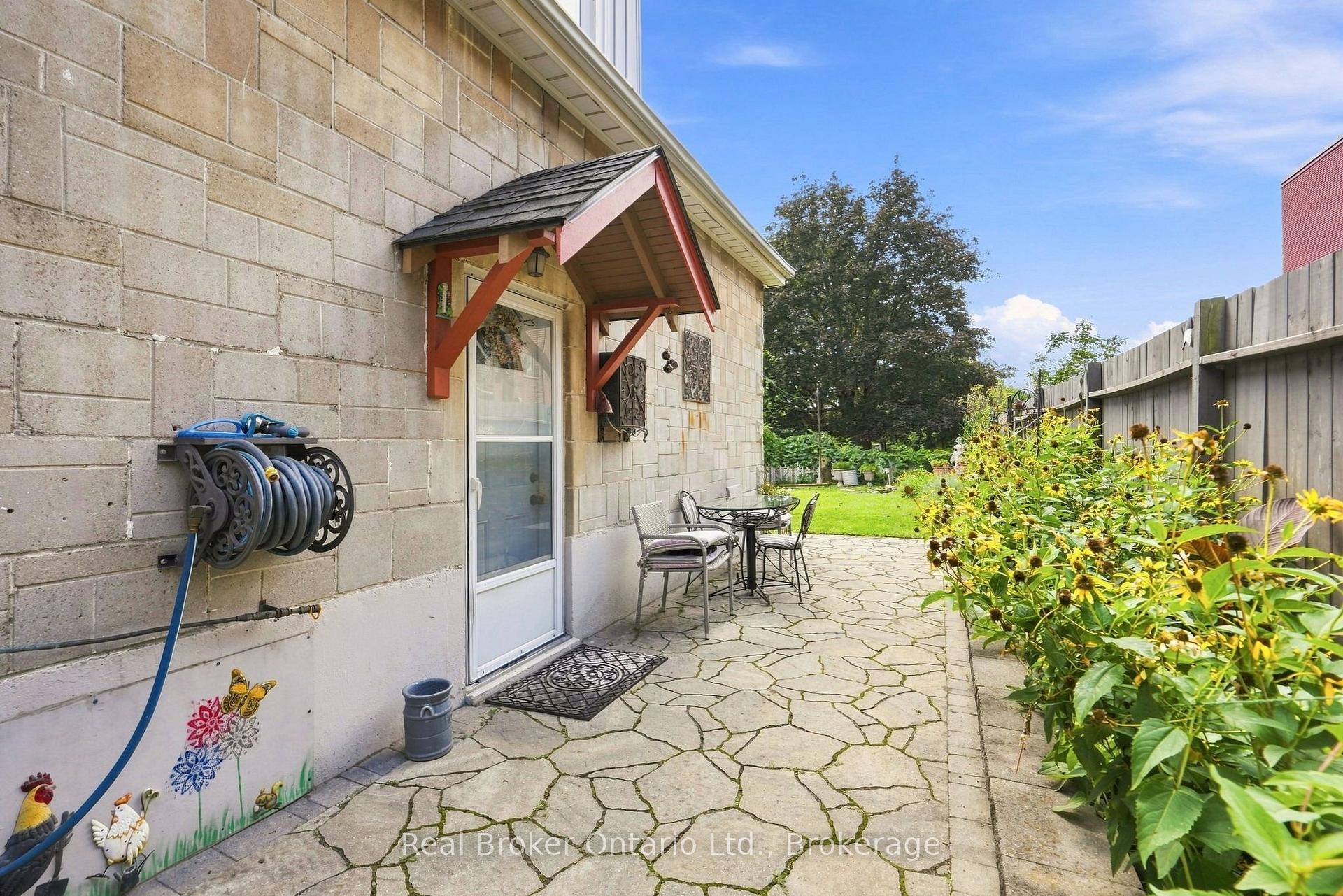Photo 31 of 2210 King Street E, Hamilton, Glenview — HOMEH