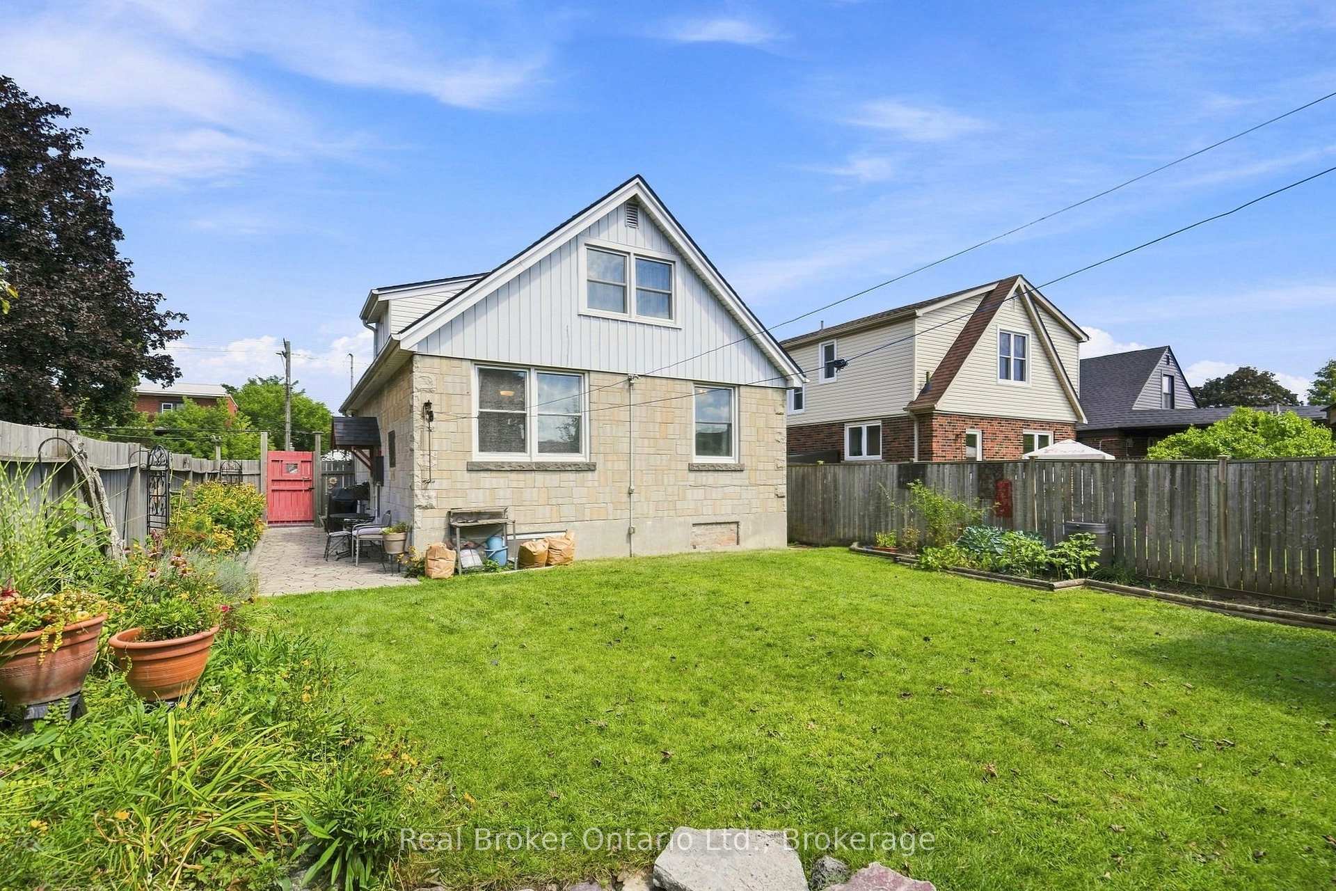 Photo 33 of 2210 King Street E, Hamilton, Glenview — HOMEH