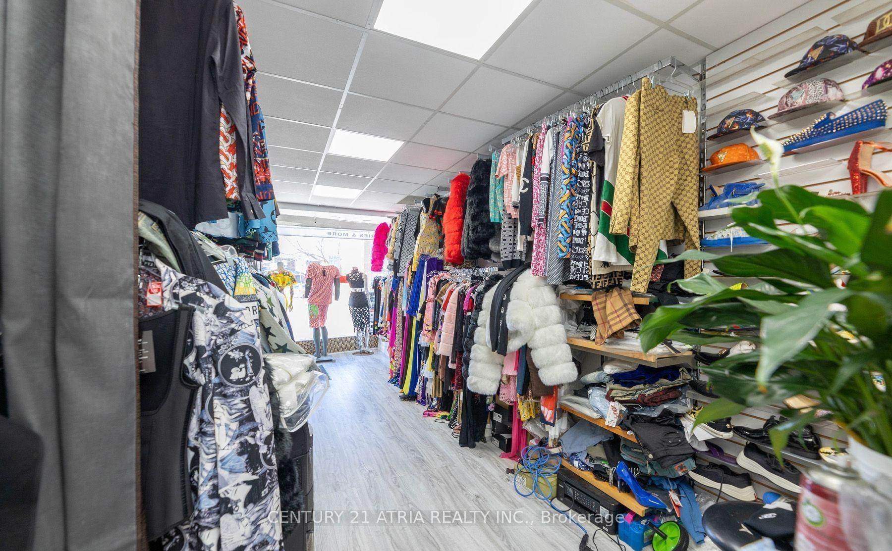 Photo 3 of 1085 Weston Road, North York, Mount Dennis — HOMEH