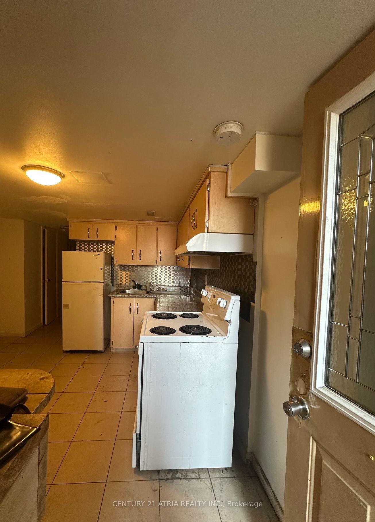Photo 15 of 1085 Weston Road, North York, Mount Dennis — HOMEH