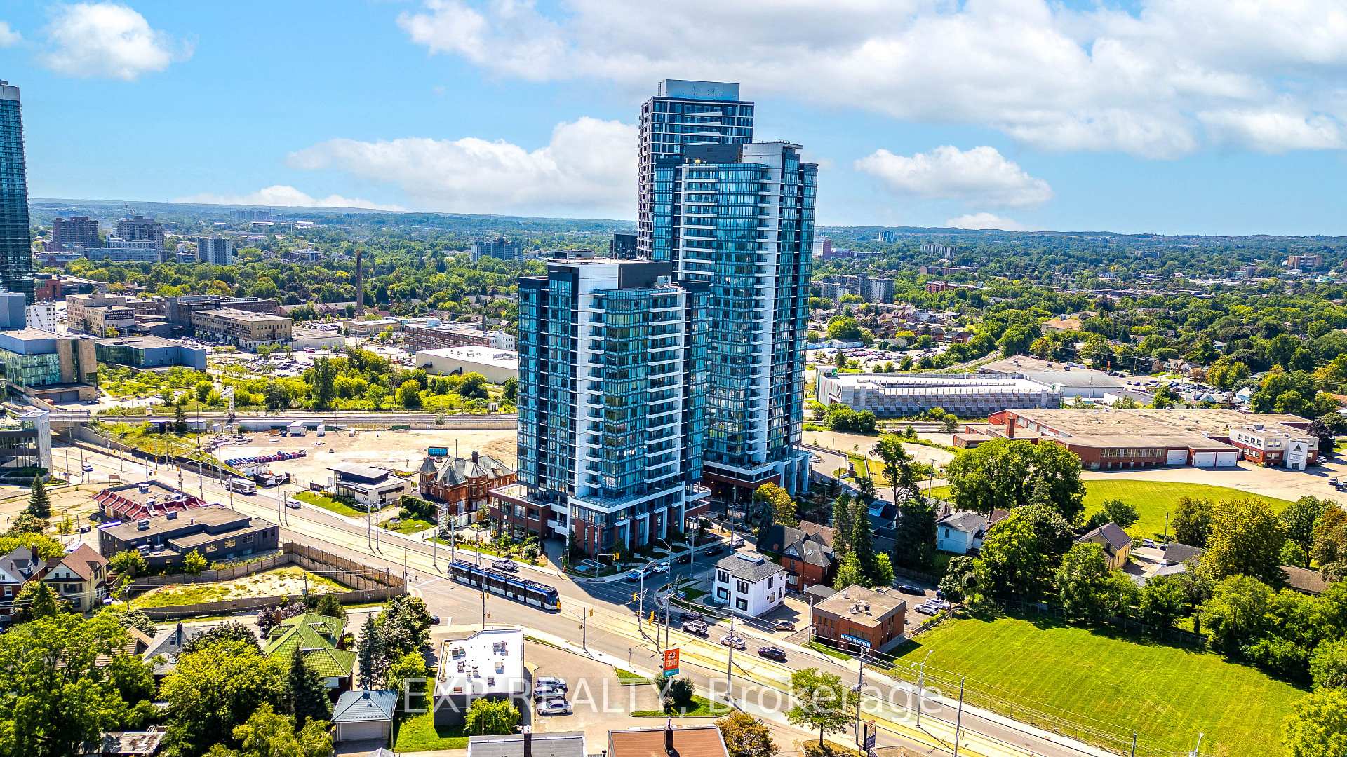 Photo 2 of Unit 1011, 5 Wellington Street S, Kitchener, KW Hospital — HOMEH