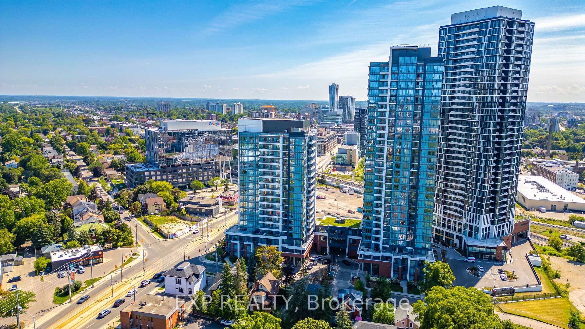 Photo 4 of Unit 1011, 5 Wellington Street S, Kitchener, KW Hospital — HOMEH