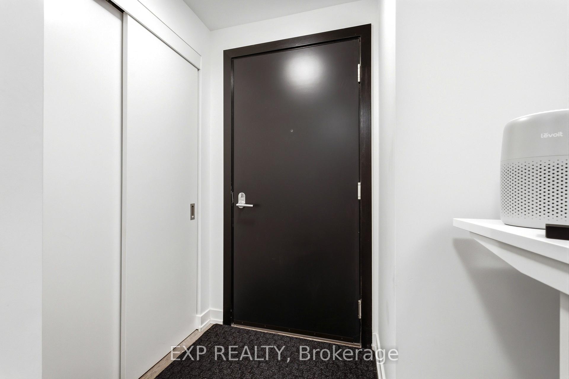 Photo 7 of Unit 1011, 5 Wellington Street S, Kitchener, KW Hospital — HOMEH