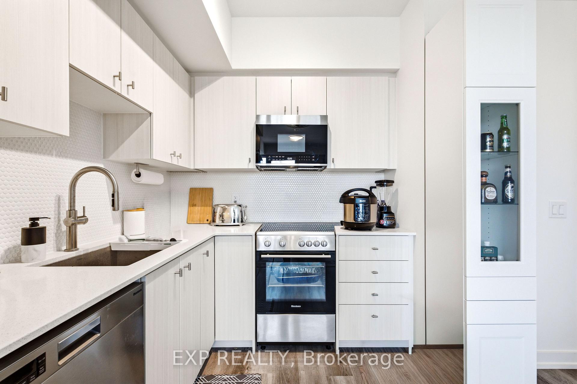 Photo 13 of Unit 1011, 5 Wellington Street S, Kitchener, KW Hospital — HOMEH