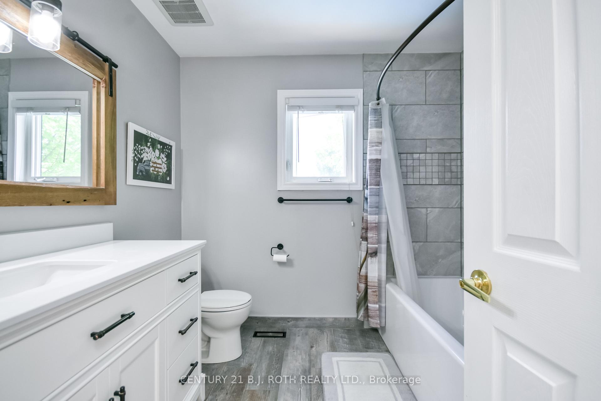 Photo 28 of 42 Farmstead Crescent, Barrie, Holly — HOMEH