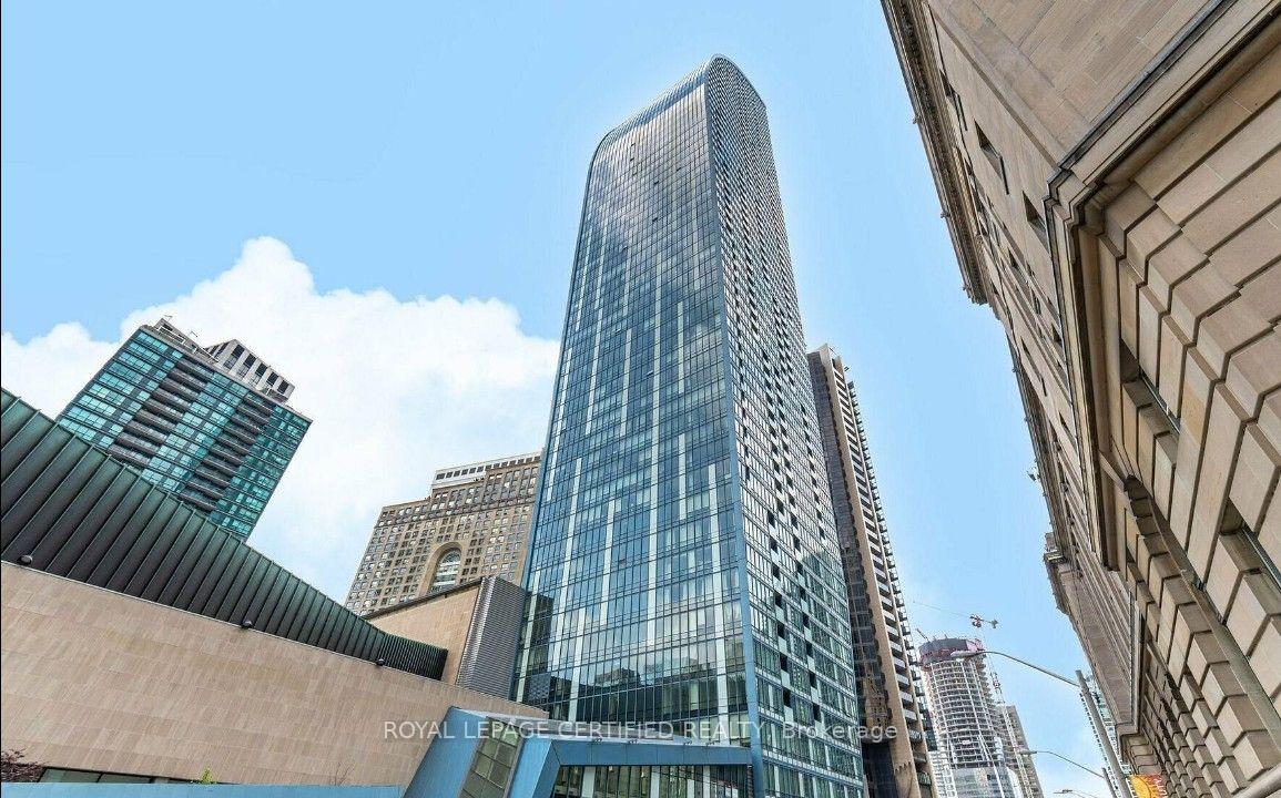 Photo 1 of Unit 1308, 8 The Esplanade, Toronto, Waterfront Communities — HOMEH