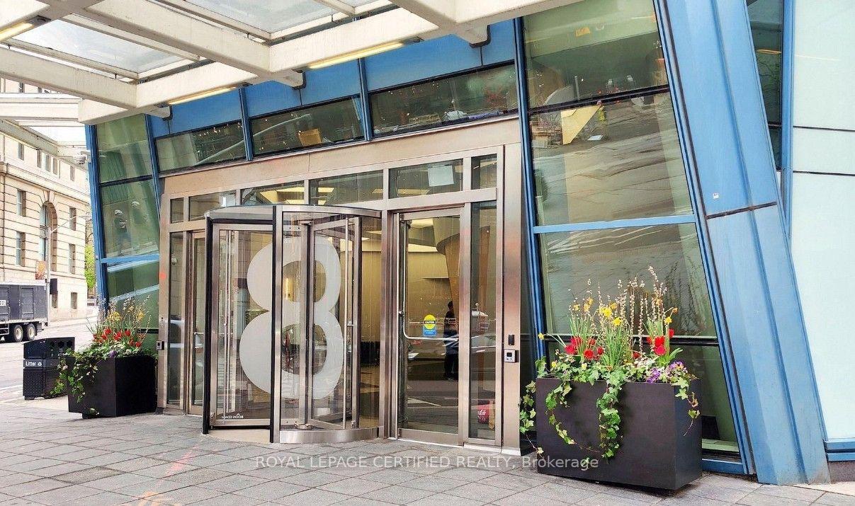 Photo 2 of Unit 1308, 8 The Esplanade, Toronto, Waterfront Communities — HOMEH