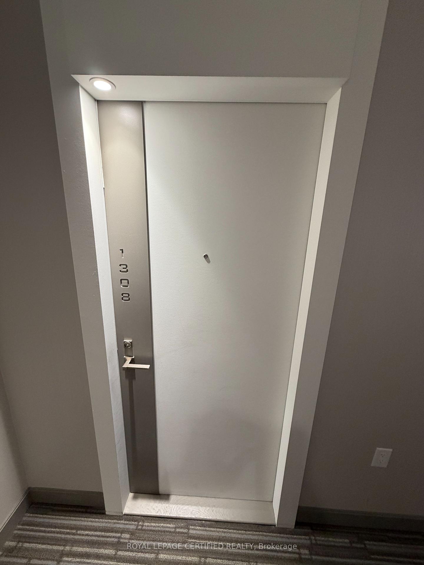 Photo 7 of Unit 1308, 8 The Esplanade, Toronto, Waterfront Communities — HOMEH