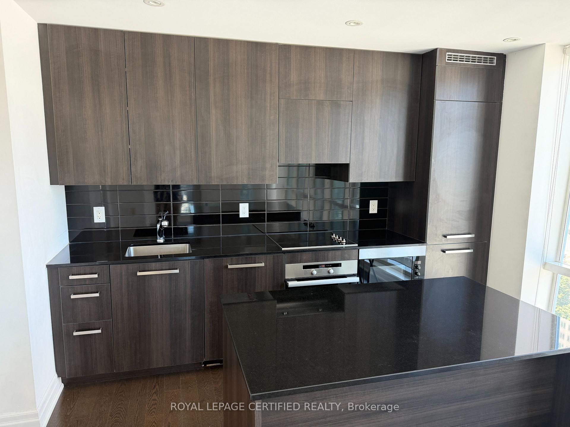 Photo 12 of Unit 1308, 8 The Esplanade, Toronto, Waterfront Communities — HOMEH