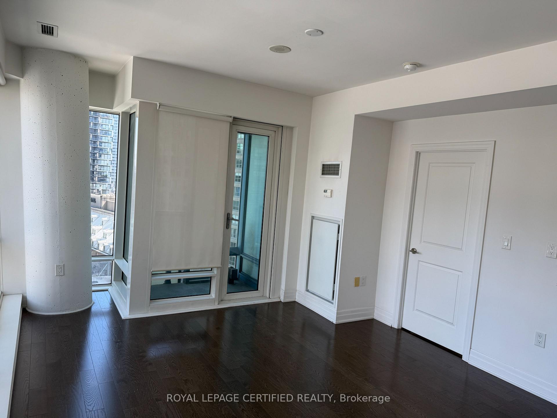 Photo 14 of Unit 1308, 8 The Esplanade, Toronto, Waterfront Communities — HOMEH