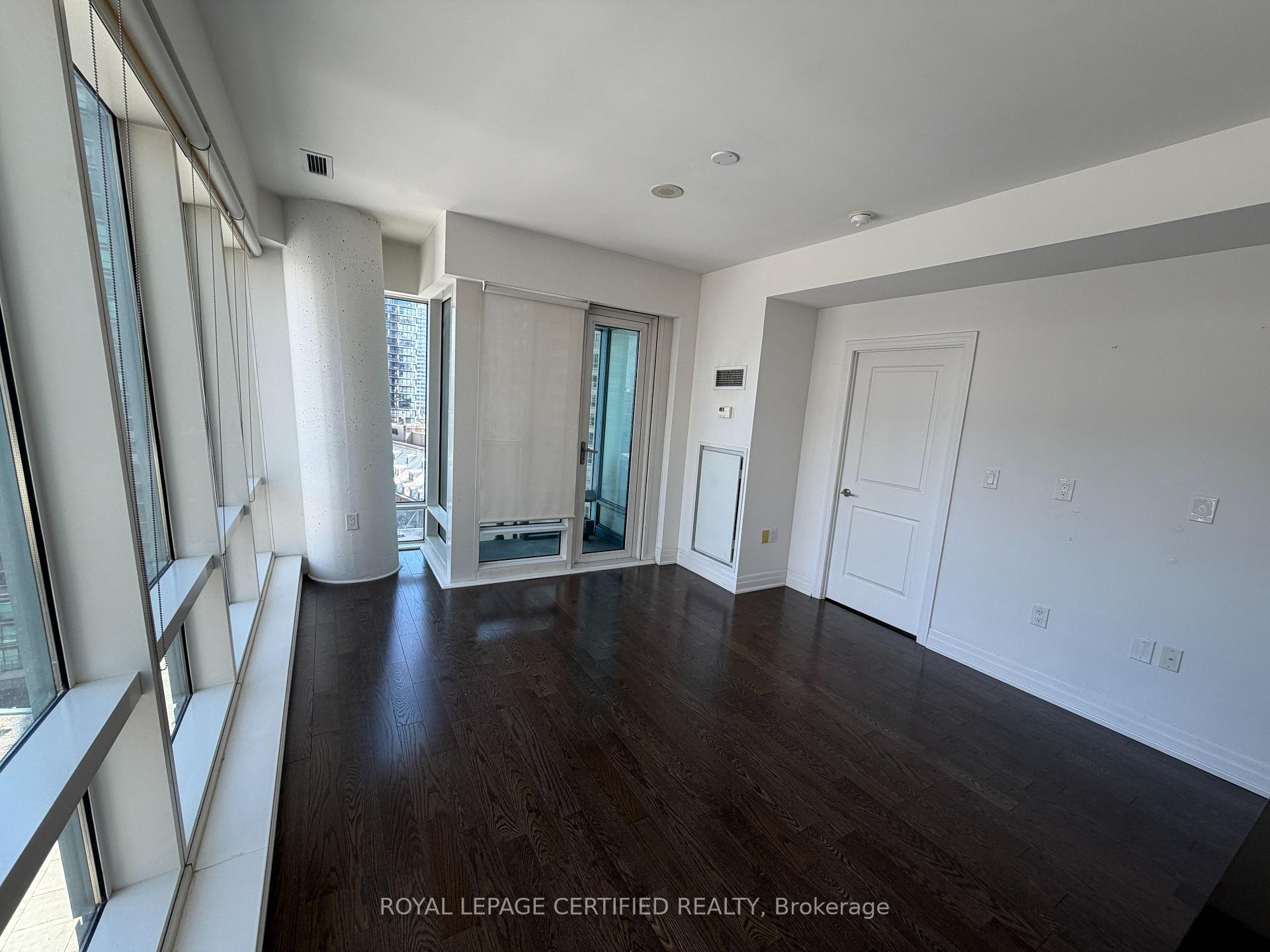 Photo 15 of Unit 1308, 8 The Esplanade, Toronto, Waterfront Communities — HOMEH
