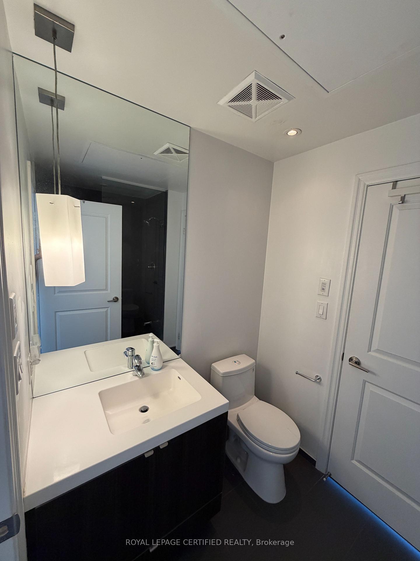 Photo 35 of Unit 1308, 8 The Esplanade, Toronto, Waterfront Communities — HOMEH