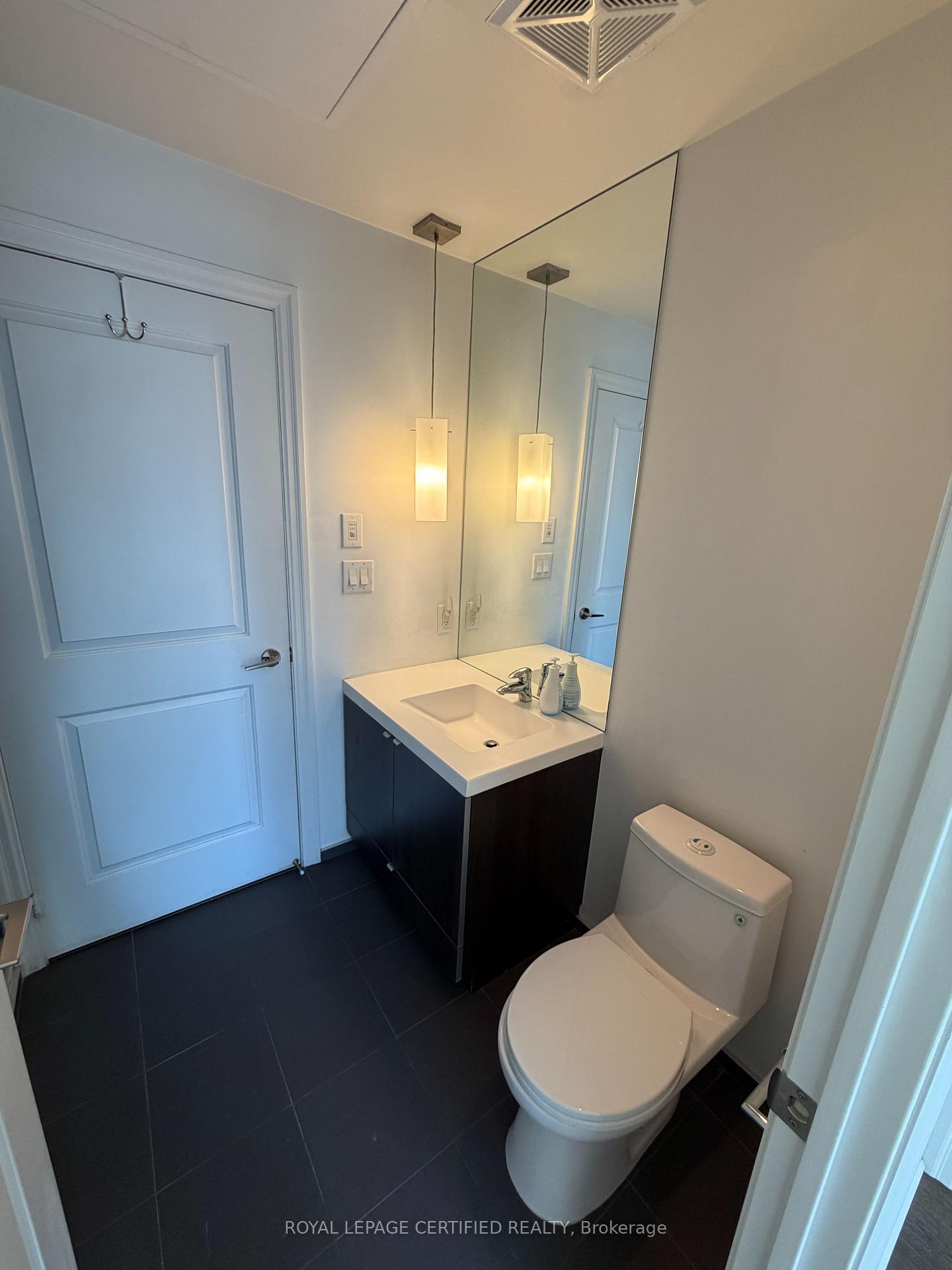 Photo 37 of Unit 1308, 8 The Esplanade, Toronto, Waterfront Communities — HOMEH