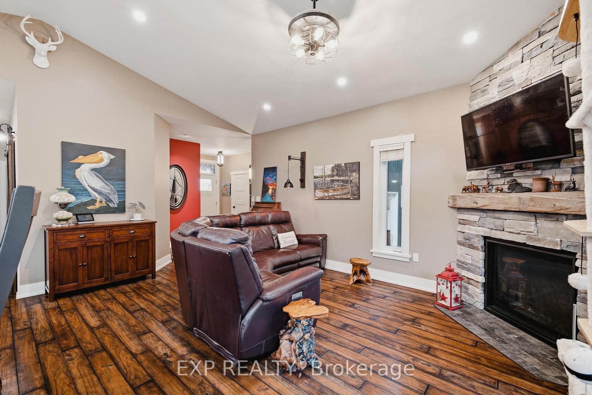 Photo 10 of 153 James Street, Huron East, Seaforth — HOMEH