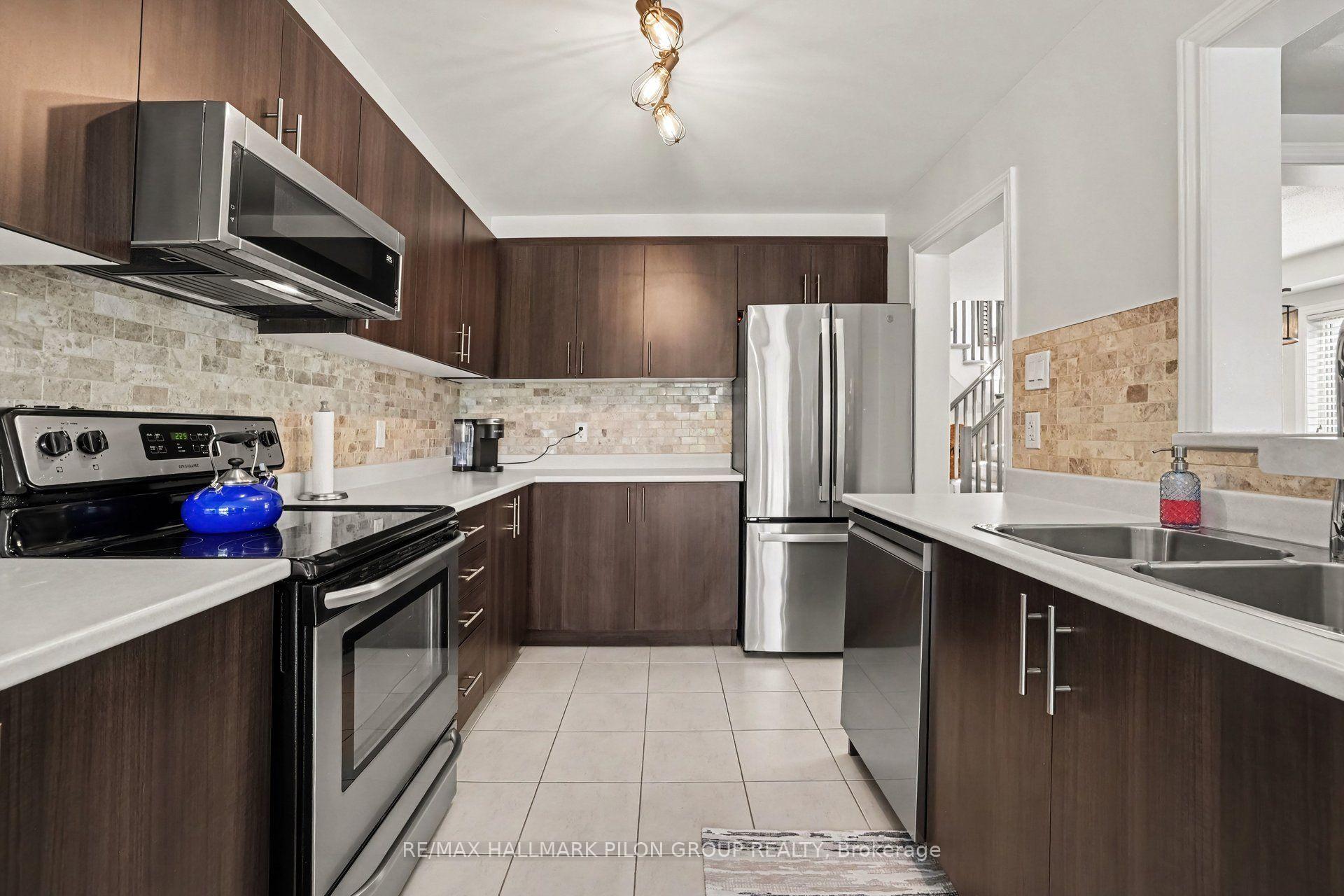 Photo 13 of 336 Sweetfern Crescent, Ottawa, Avalon West — HOMEH