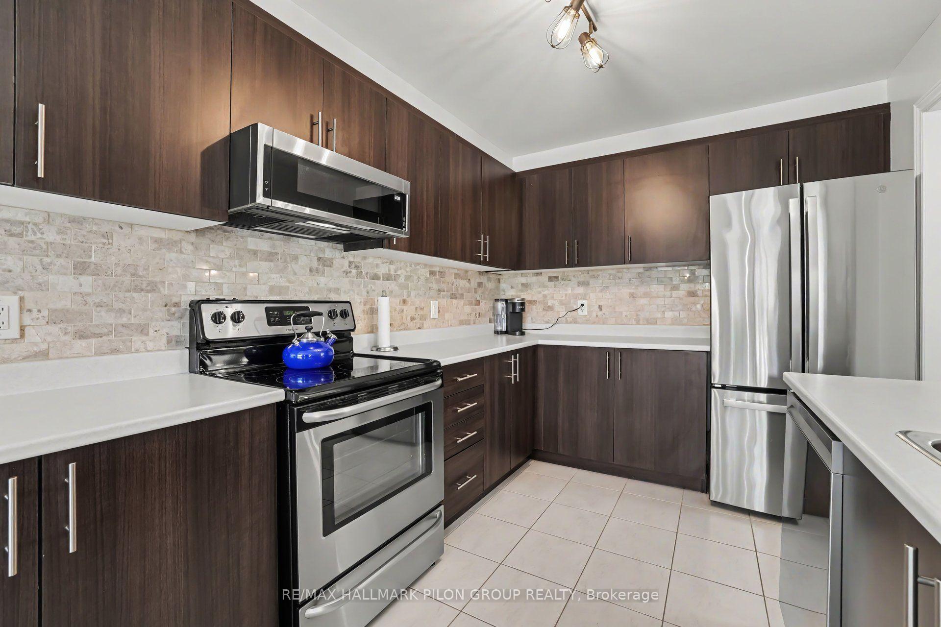Photo 14 of 336 Sweetfern Crescent, Ottawa, Avalon West — HOMEH