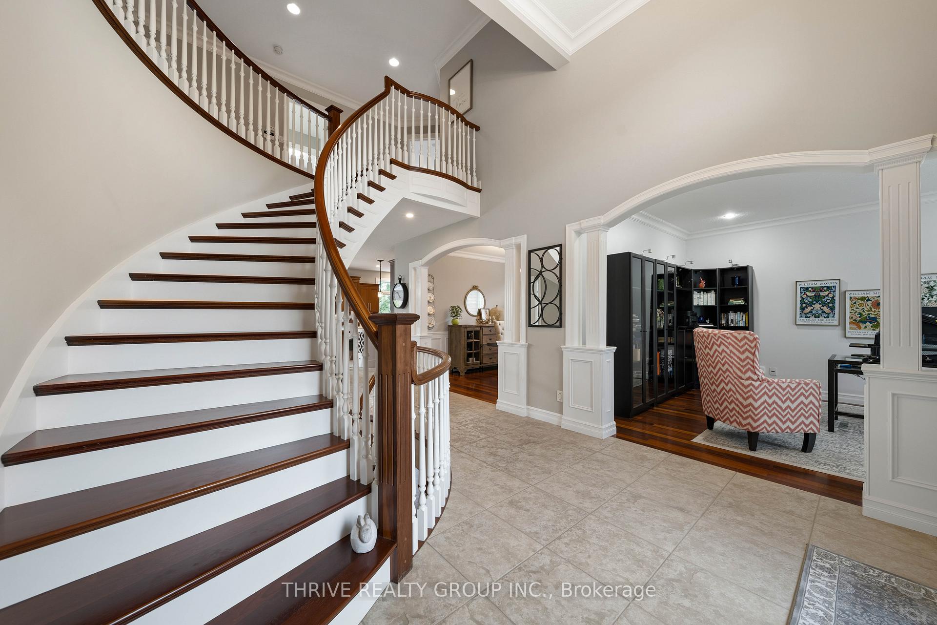 Photo 5 of 944 Collins Drive, London, South L — HOMEH