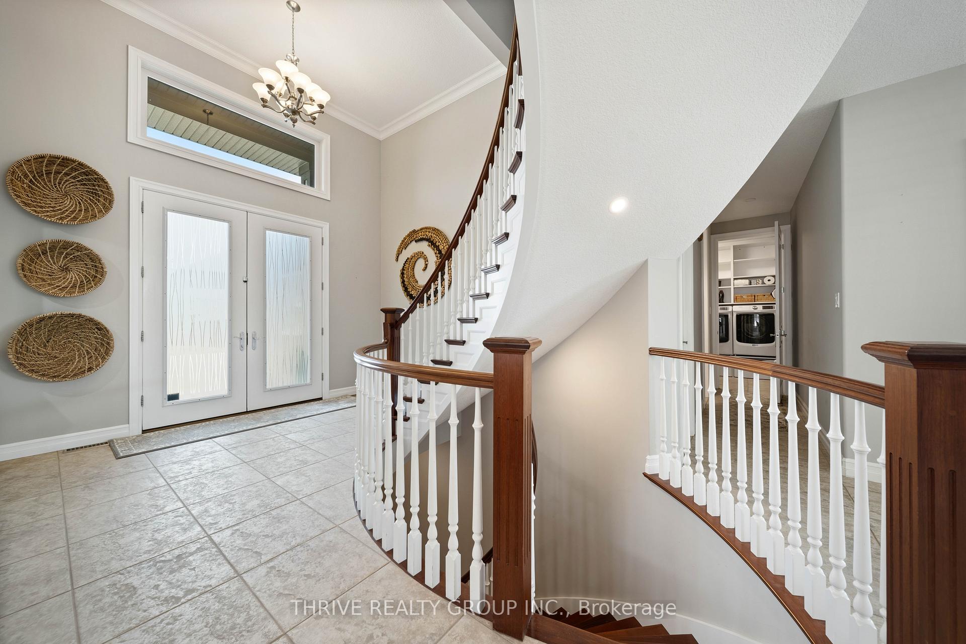Photo 7 of 944 Collins Drive, London, South L — HOMEH