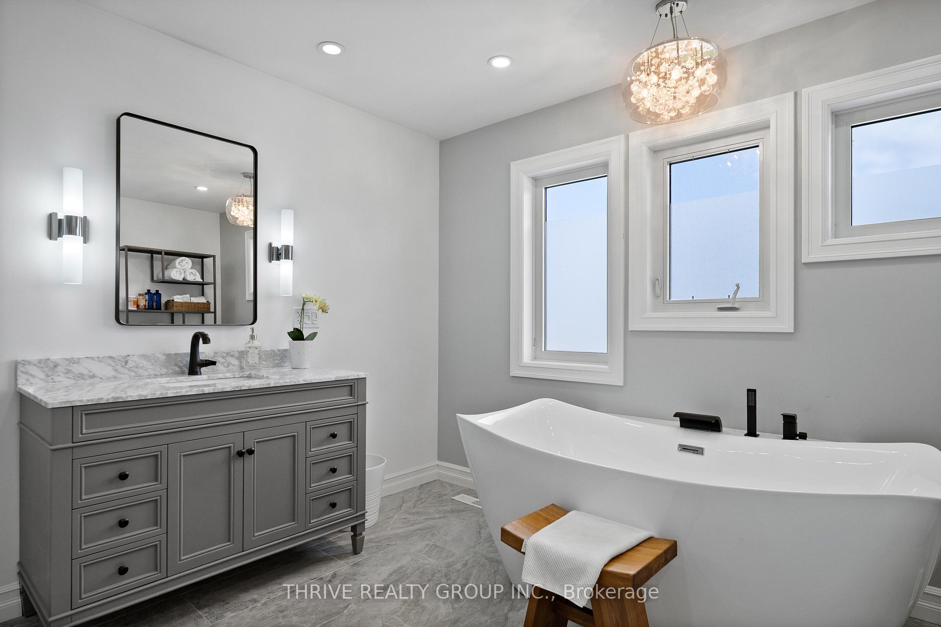 Photo 30 of 944 Collins Drive, London, South L — HOMEH