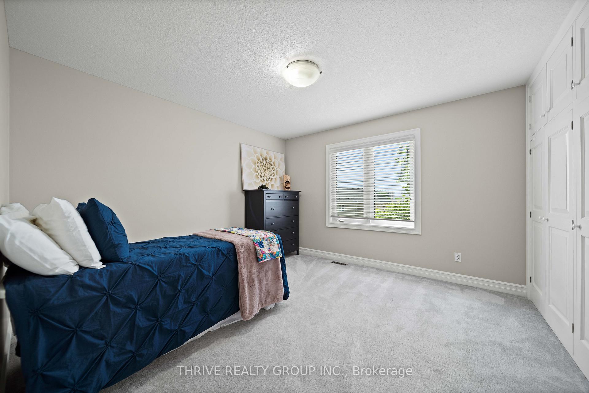 Photo 37 of 944 Collins Drive, London, South L — HOMEH