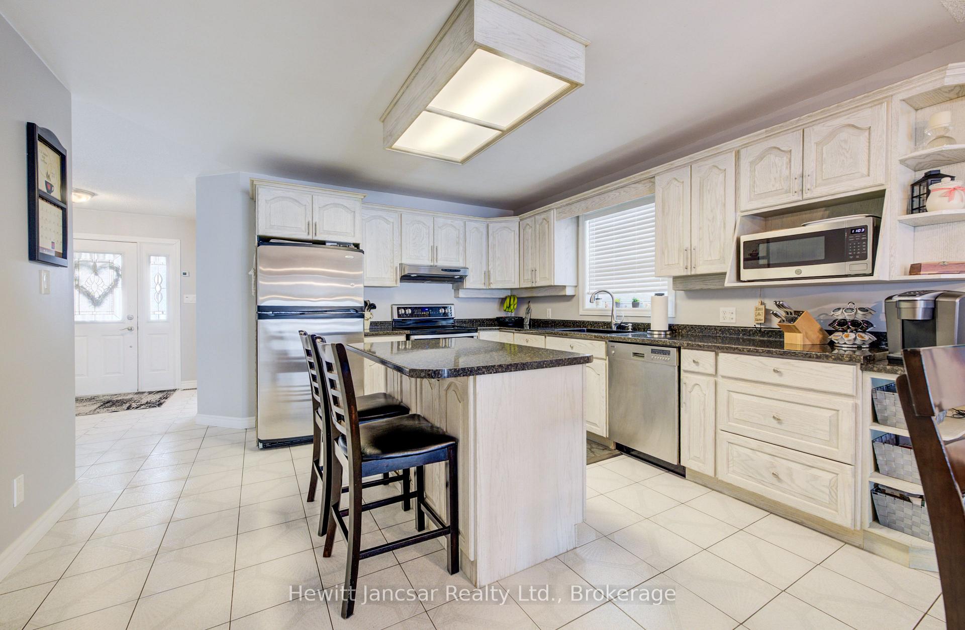 Photo 12 of 34381 Denfield Road, Lucan Biddulph, Clandeboye — HOMEH