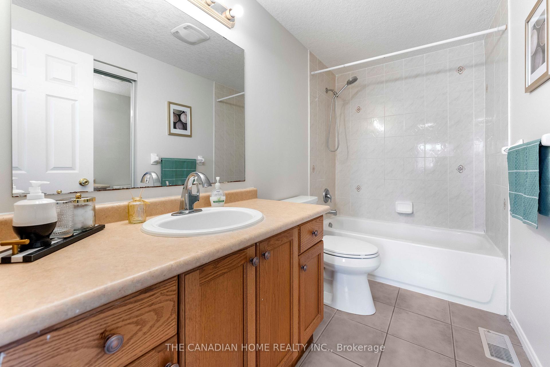 Photo 12 of 500 Robert Ferrie Drive, Kitchener, Doon South — HOMEH