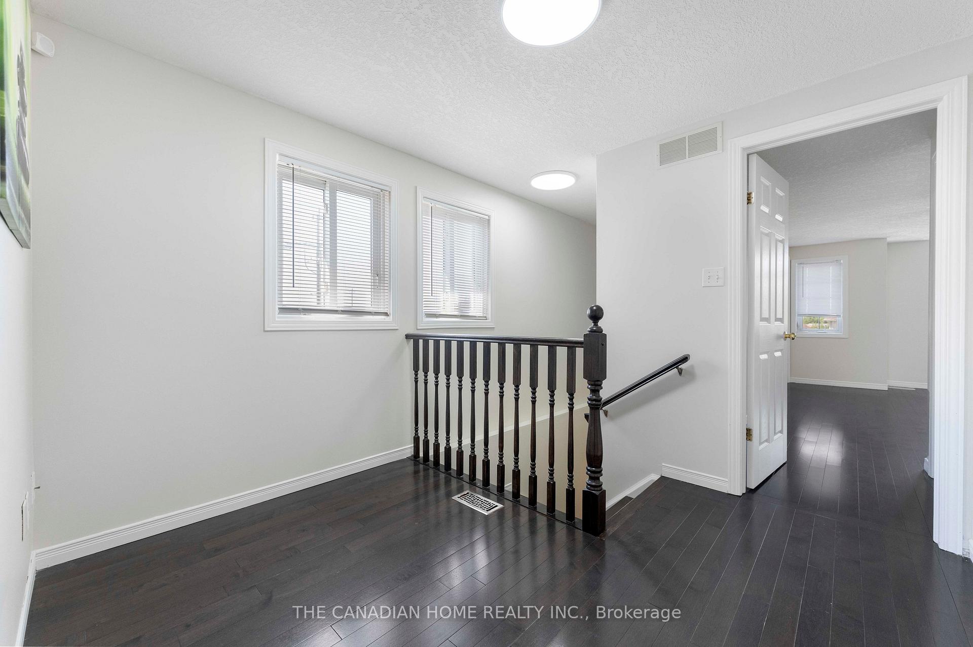 Photo 16 of 500 Robert Ferrie Drive, Kitchener, Doon South — HOMEH
