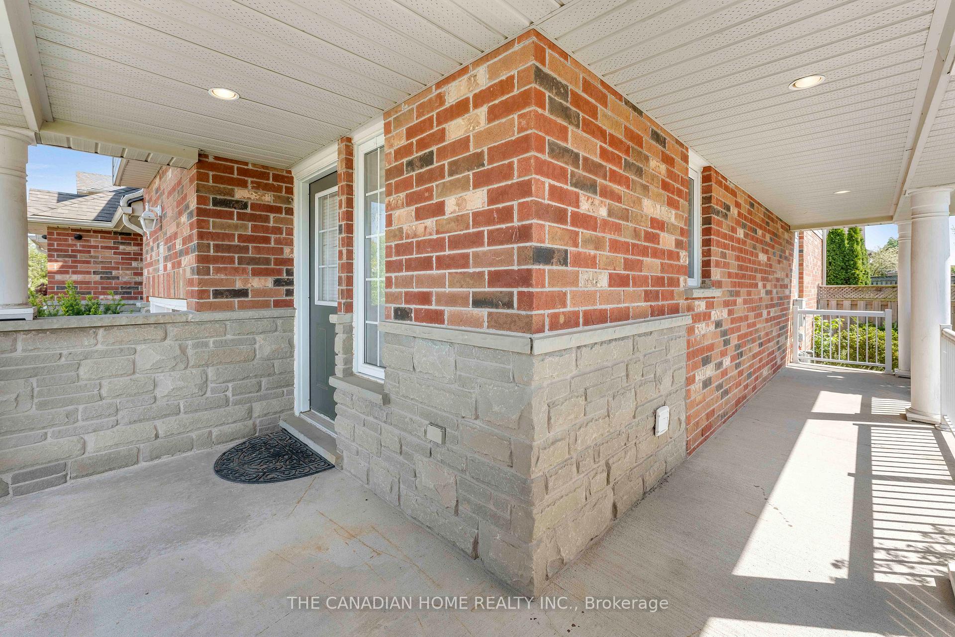 Photo 23 of 500 Robert Ferrie Drive, Kitchener, Doon South — HOMEH
