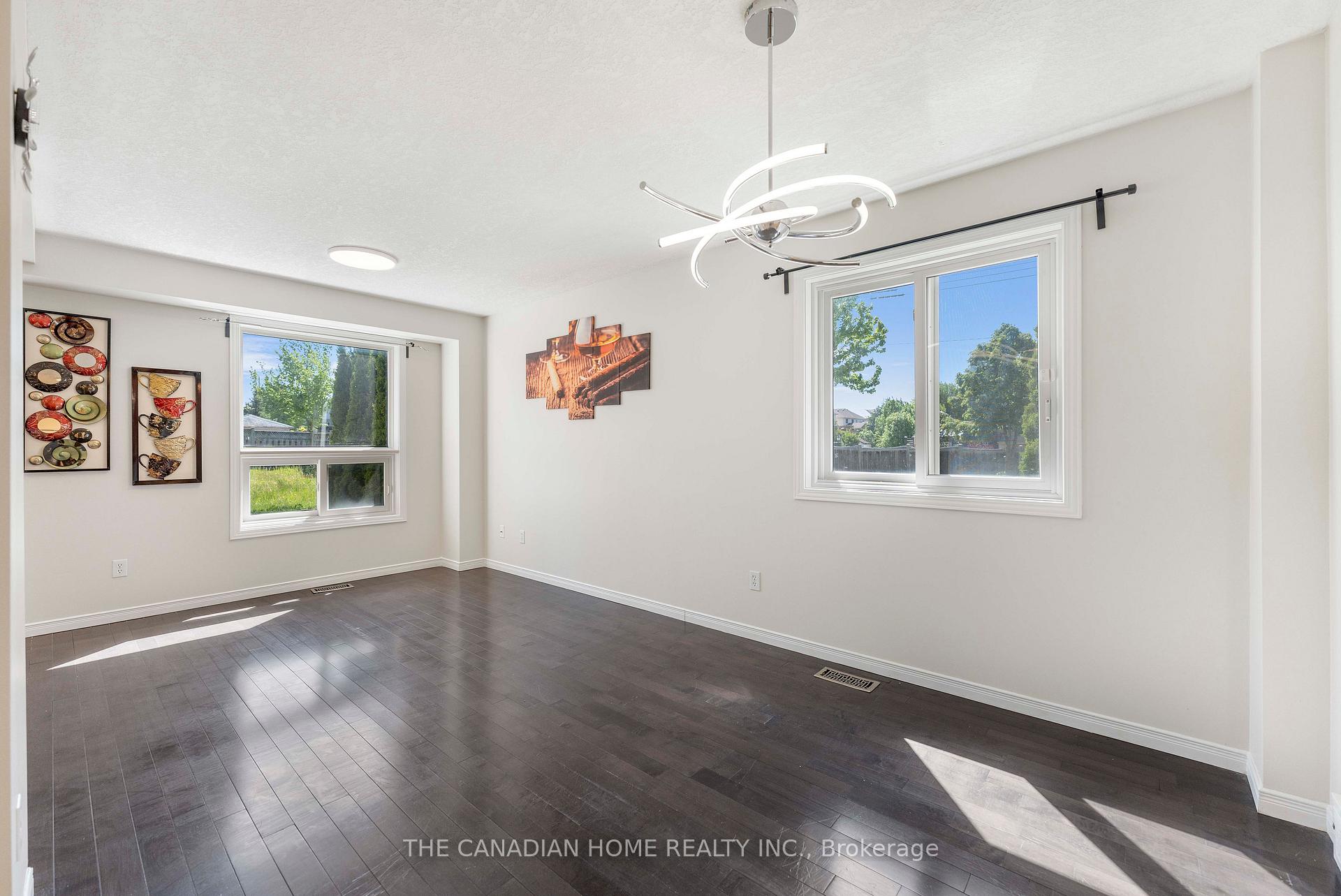 Photo 34 of 500 Robert Ferrie Drive, Kitchener, Doon South — HOMEH