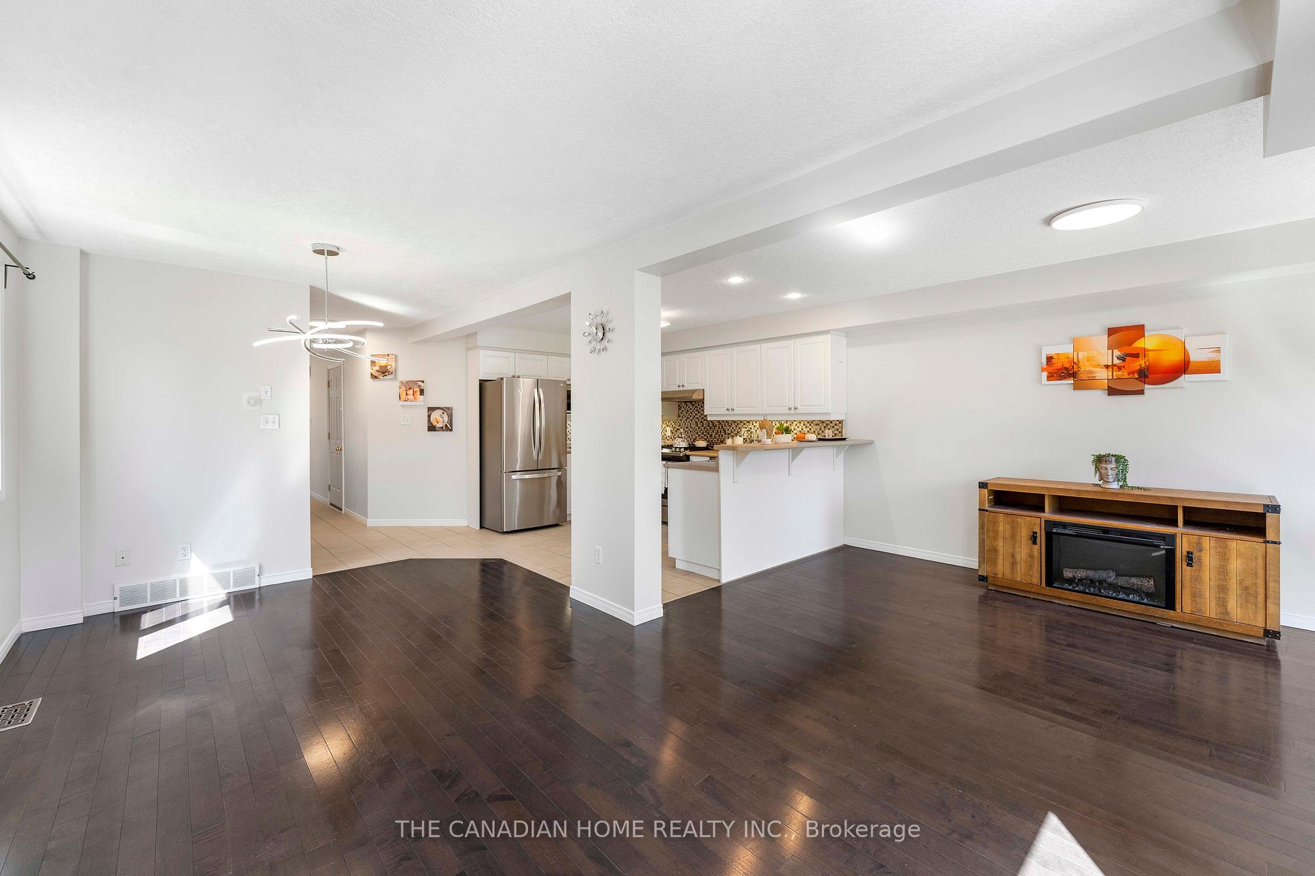 Photo 37 of 500 Robert Ferrie Drive, Kitchener, Doon South — HOMEH