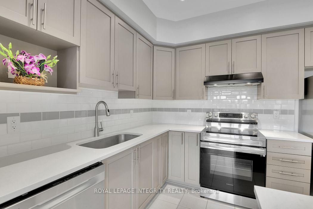 Photo 8 of 180 Poplin Street, Ottawa, Riverside South/Gloucester Glen — HOMEH