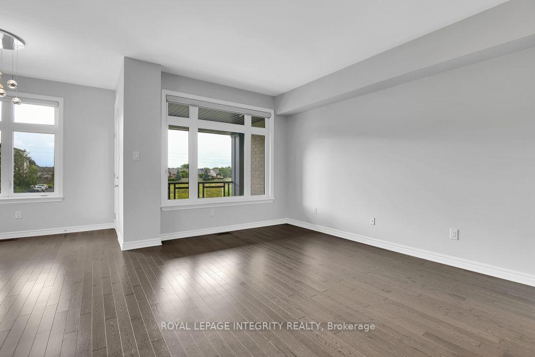 Photo 11 of 180 Poplin Street, Ottawa, Riverside South/Gloucester Glen — HOMEH