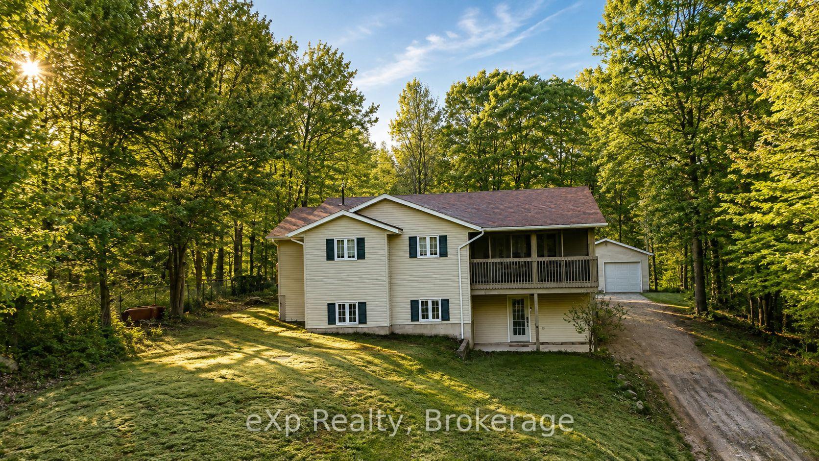 Photo 3 of 1084 Bonnie Lake Road, Bracebridge, Macaulay — HOMEH