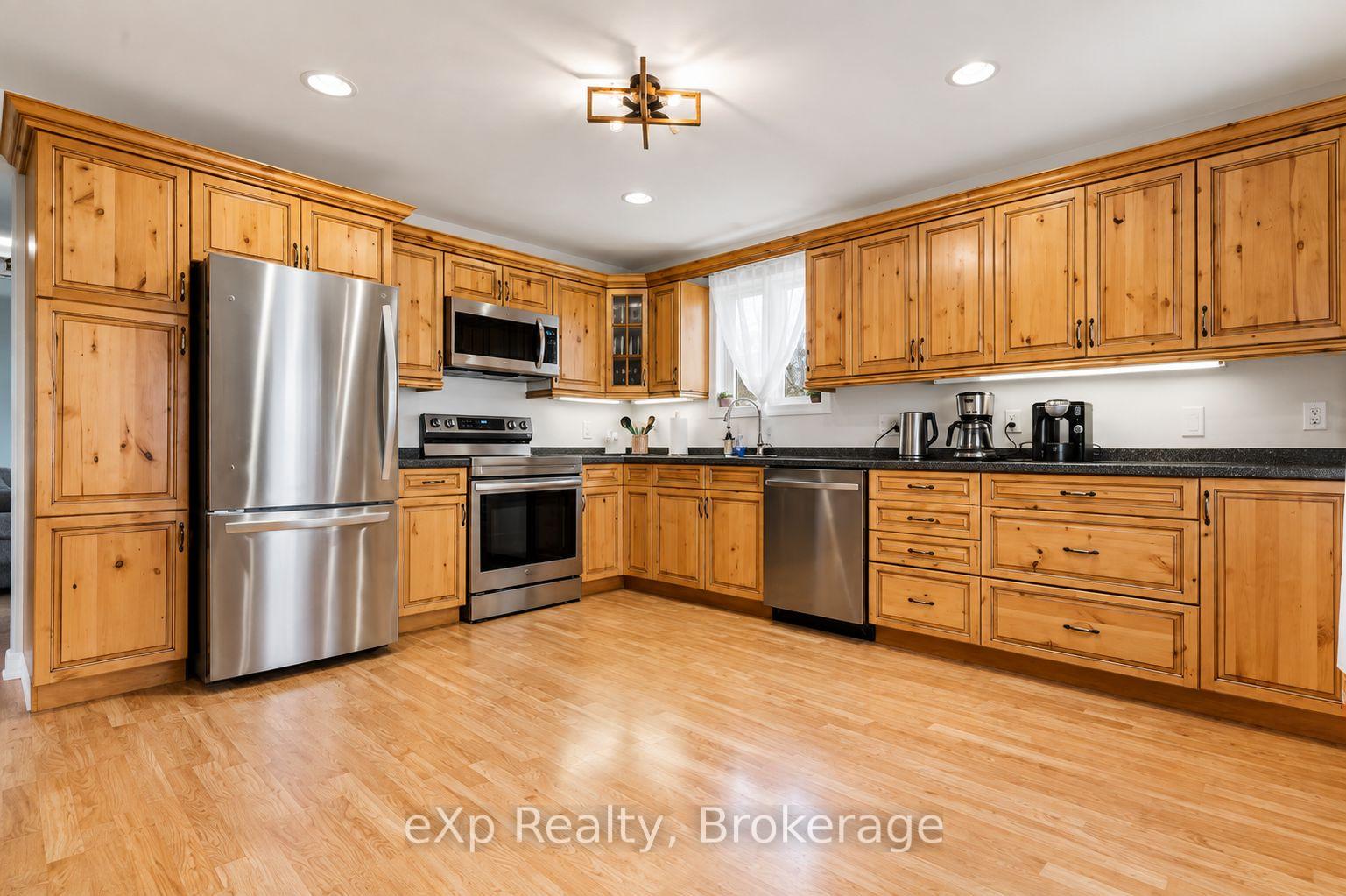 Photo 14 of 1084 Bonnie Lake Road, Bracebridge, Macaulay — HOMEH
