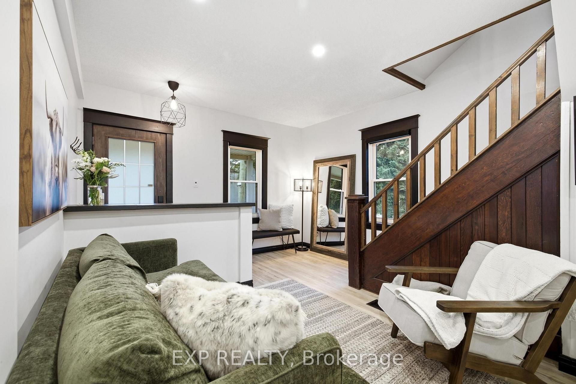 Photo 2 of 35 Arthur Street N, Woolwich, Elmira — HOMEH