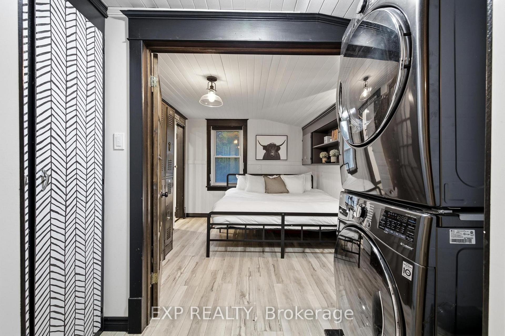 Photo 15 of 35 Arthur Street N, Woolwich, Elmira — HOMEH
