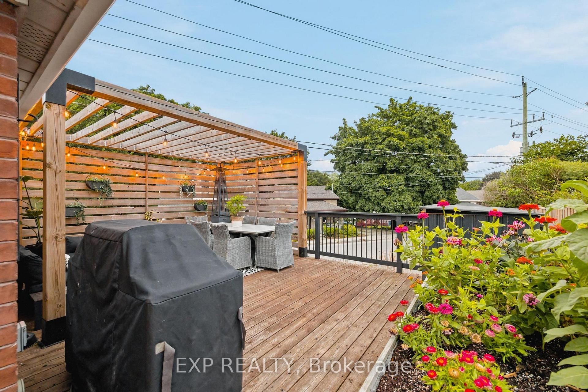 Photo 23 of 35 Arthur Street N, Woolwich, Elmira — HOMEH