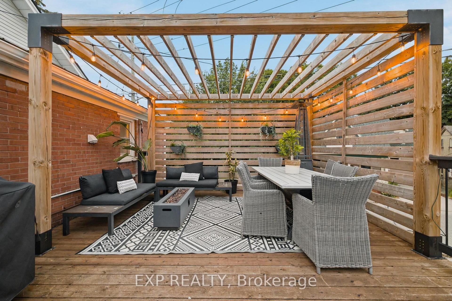 Photo 25 of 35 Arthur Street N, Woolwich, Elmira — HOMEH