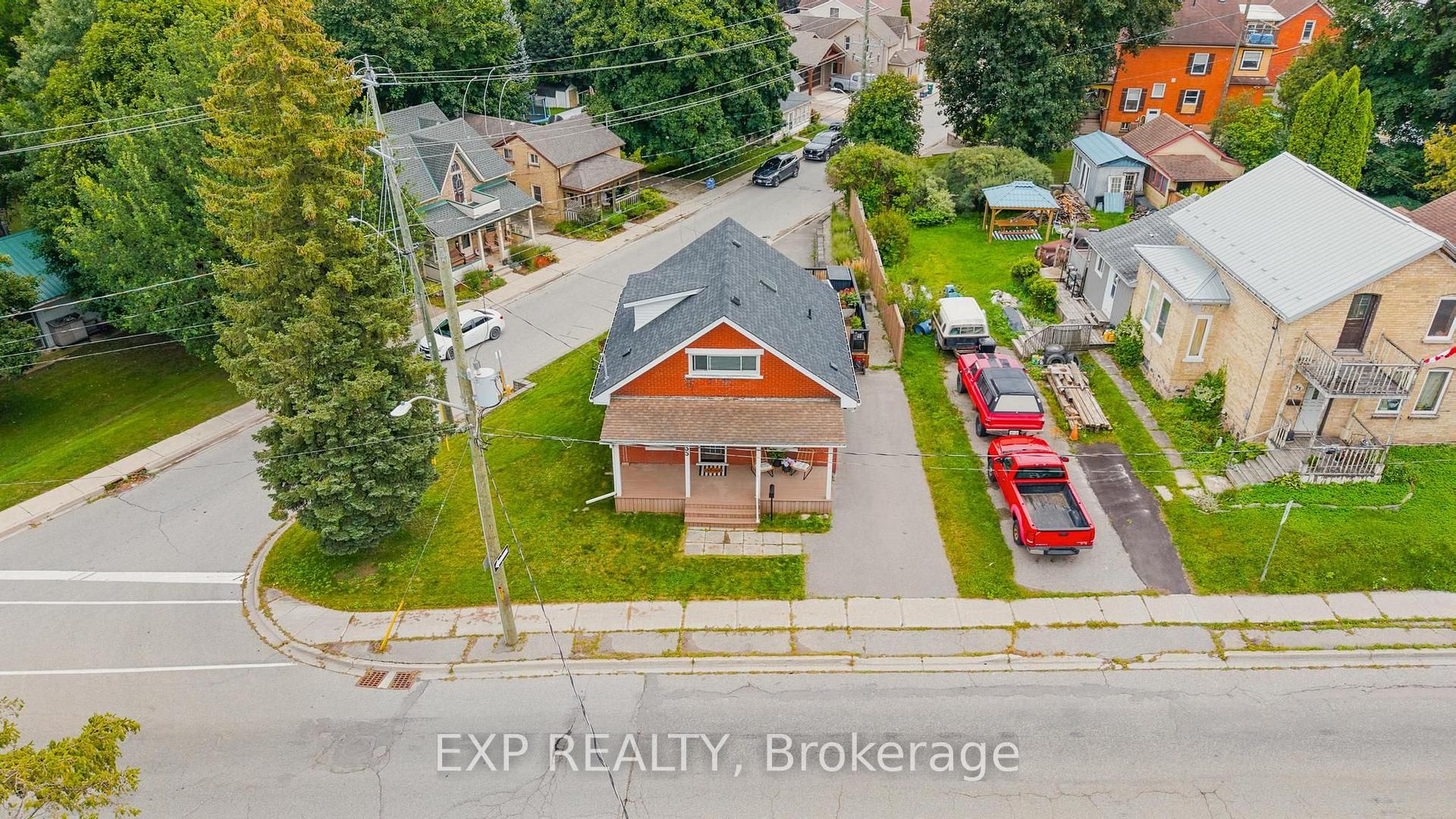 Photo 31 of 35 Arthur Street N, Woolwich, Elmira — HOMEH