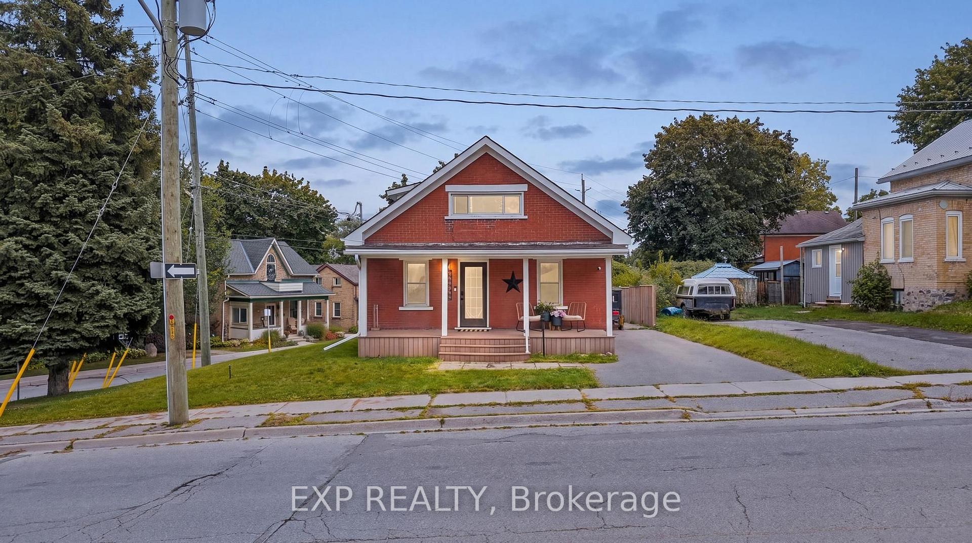 Photo 33 of 35 Arthur Street N, Woolwich, Elmira — HOMEH
