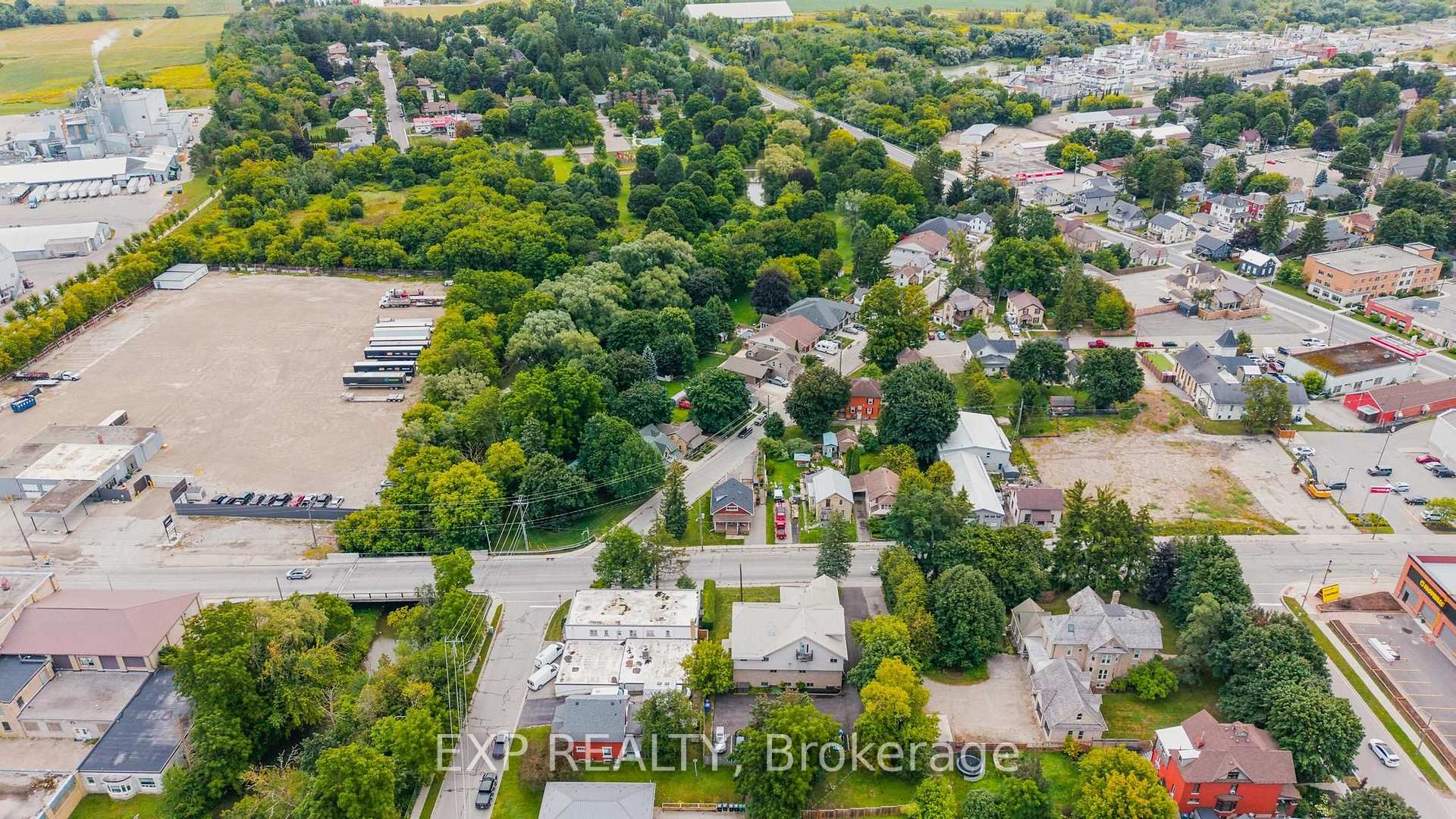 Photo 36 of 35 Arthur Street N, Woolwich, Elmira — HOMEH