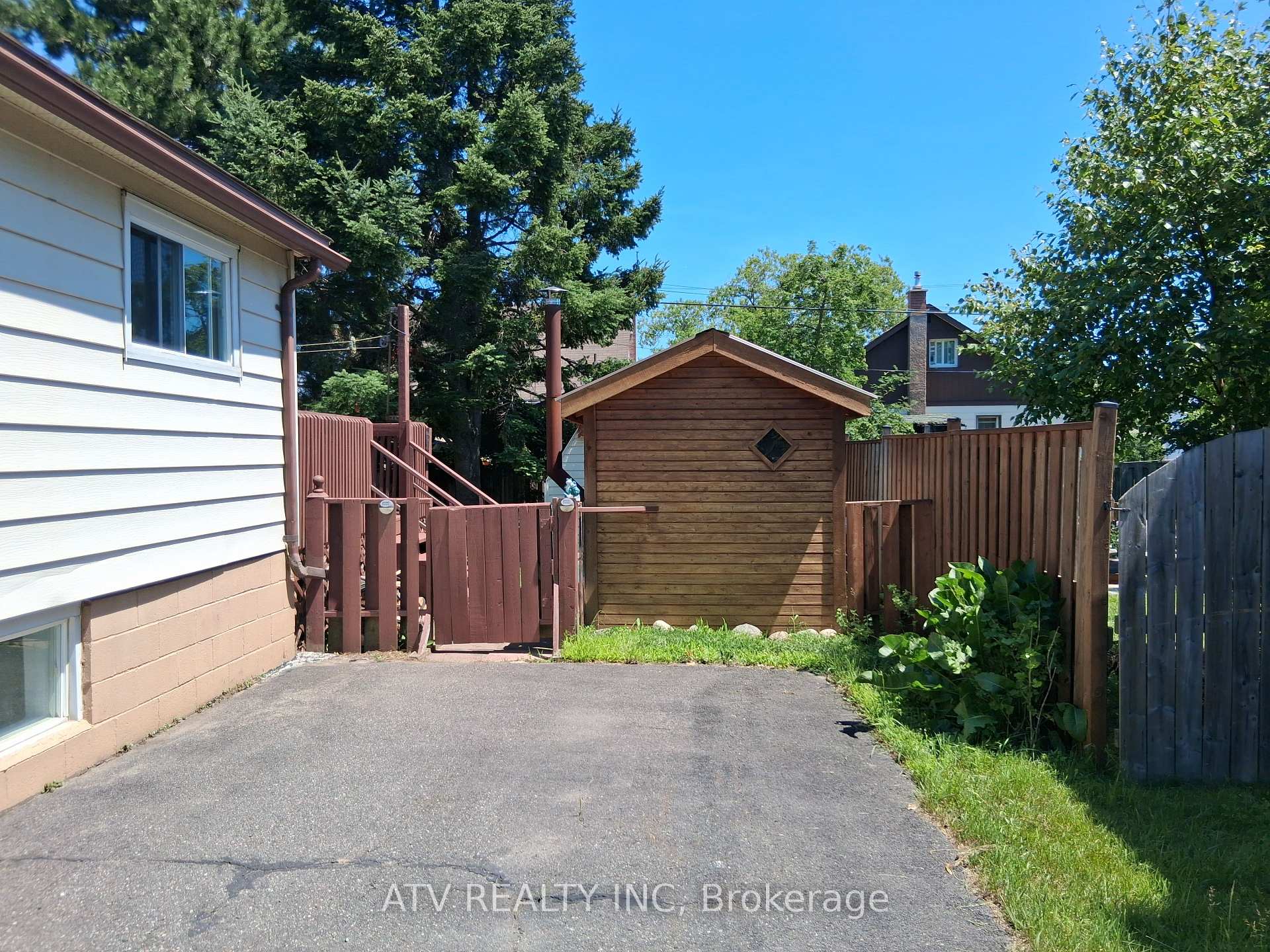 Photo 2 of 54 First Avenue, Sudbury Remote Area — HOMEH