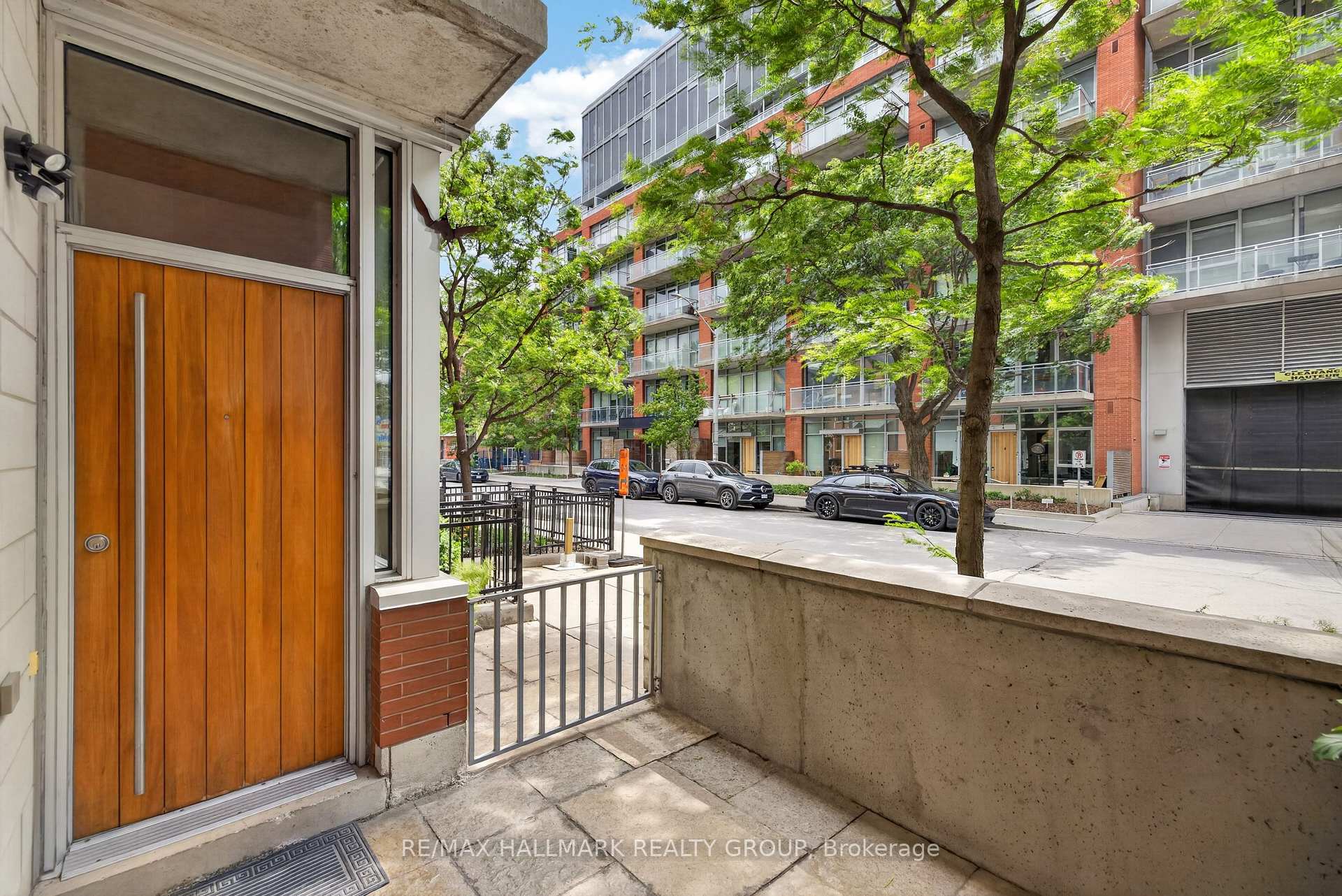 Photo 6 of 353 McLeod Street, Ottawa, Ottawa Centre — HOMEH