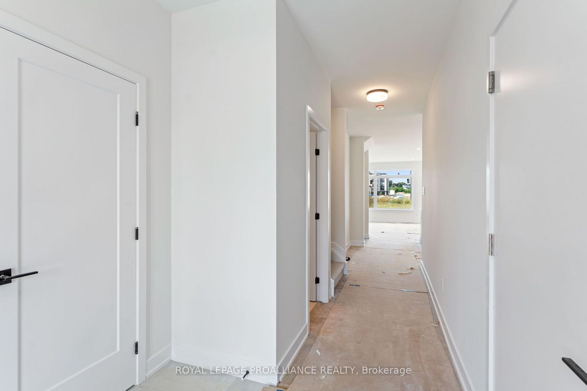 Photo 5 of 1028 Moore Street, Brockville, Brockville — HOMEH